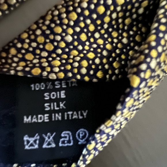 Mens Versace tie. - Picture 3 of 4